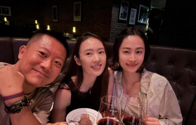 烟照曝光童瑶夫妻真实处境难怪她能走红澳门新葡京网站嫁给富商6年！一张吸(图3)