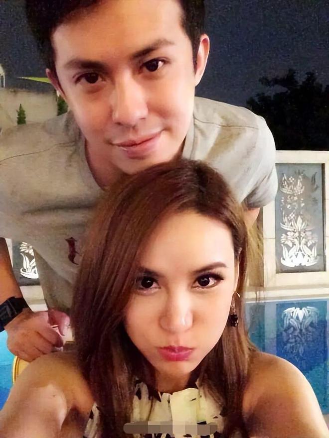 结婚十年后两位癌逝一位离婚新葡京三个人十年前同一天(图6) 结婚十年后两位癌逝一位离婚新葡京三个人十年前同一天(图6)