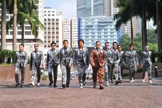 结婚十年后两位癌逝一位离婚新葡京三个人十年前同一天(图16) 结婚十年后两位癌逝一位离婚新葡京三个人十年前同一天(图16)