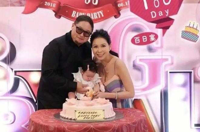 结婚十年后两位癌逝一位离婚新葡京三个人十年前同一天(图21) 结婚十年后两位癌逝一位离婚新葡京三个人十年前同一天(图21)
